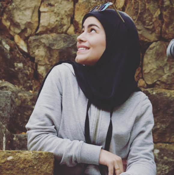 Meet your Posher, Houda - Picture 1 of 1